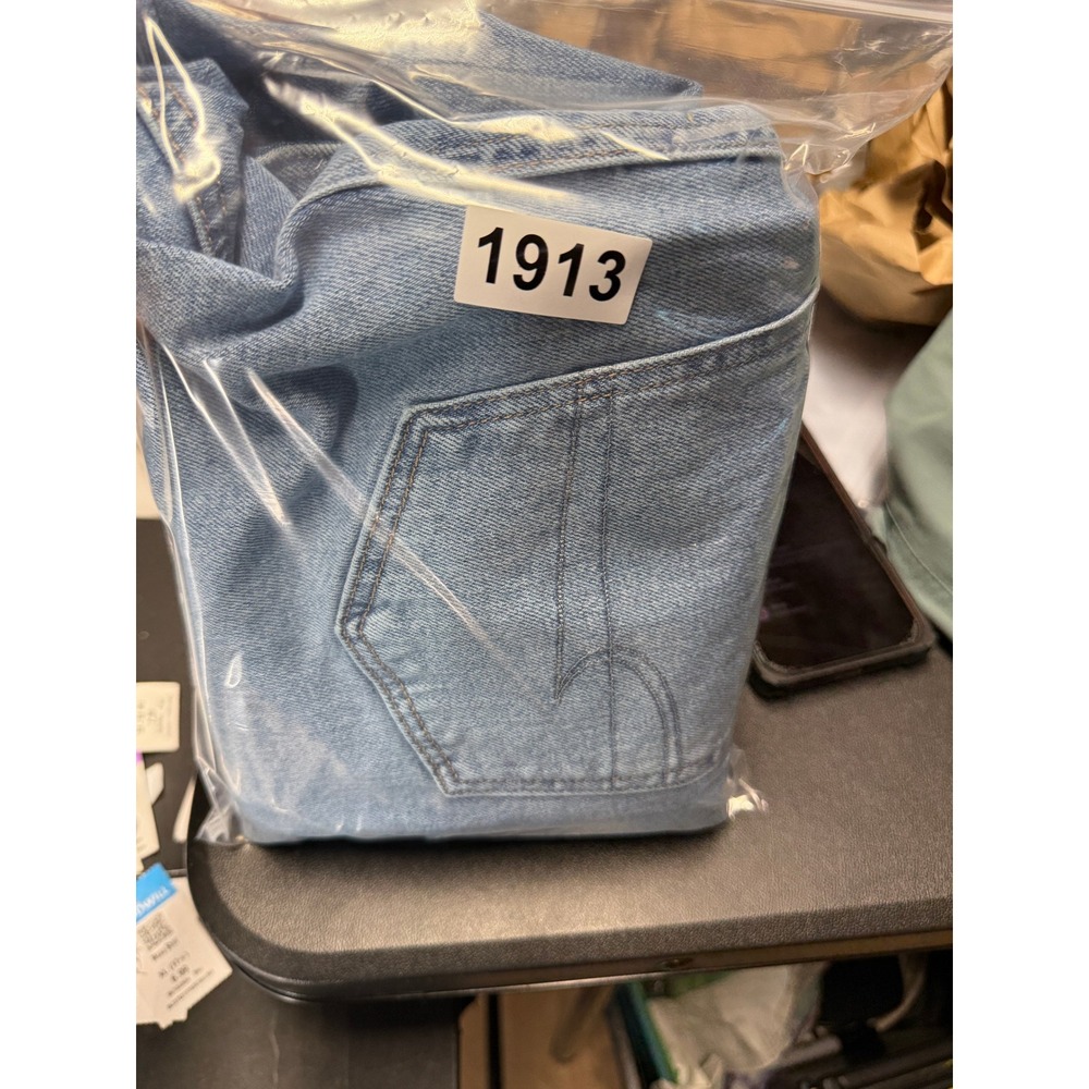 American Eagle Curvy Mom Jeans Size 8 Regular Light Wash Blue Strigid High Rise - Picture 10 of 10